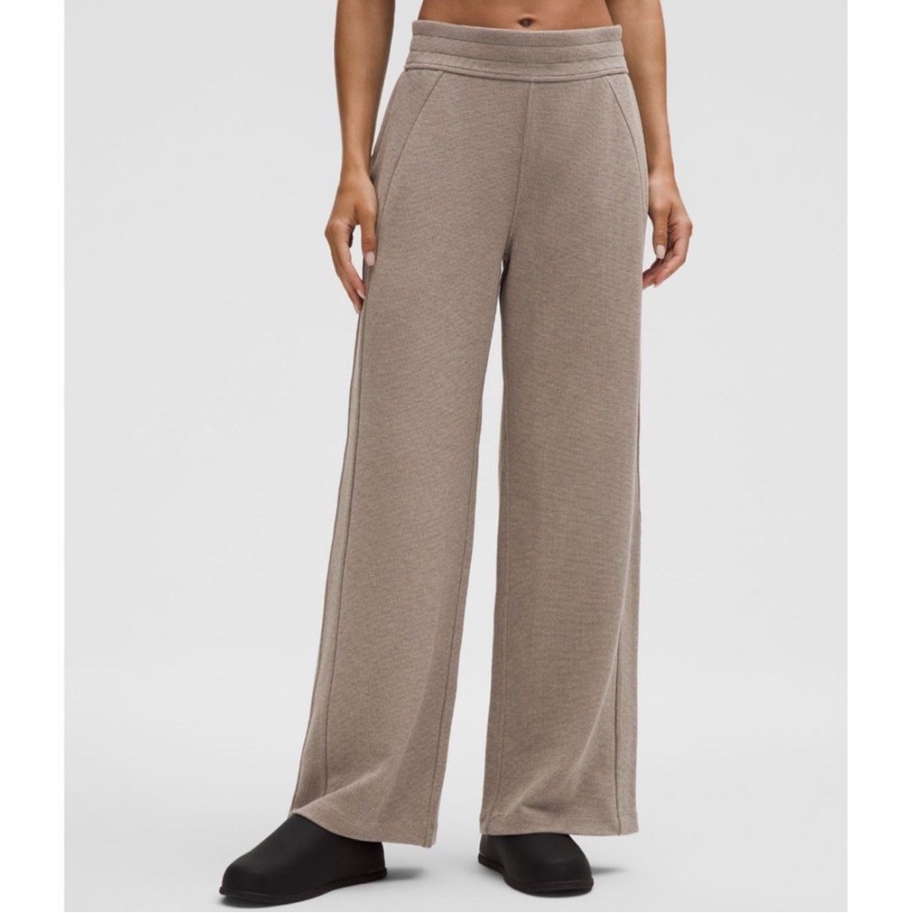 Lululemon Athletica Scuba Mid-rise Wide-Leg Pant Waffle (28” inseam)